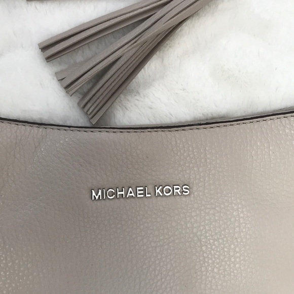 Michael Kors purse - Picture 2 of 4